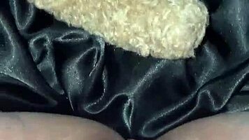 Arabian Snowwhite Masturbates Wet Pussy To Orgasm In Los Angeles Usa