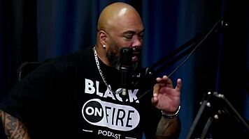 pau pequeno e ruim ate pra chupar no porno as pessoas tem que chegar preparadas e prefere gravar na produtora - tiffany carioca watch on sheer red