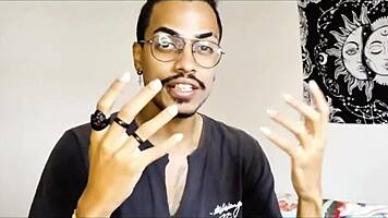 Pawg brasileira falls off bed fucking