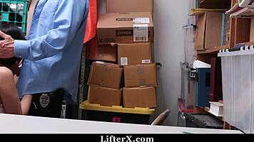 penelope reed gets caught stealing with her boyfriend on camera 😲