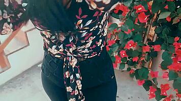 Sexo Por Dinero! I Give 200 To The Beautiful Big-Ass Latina!