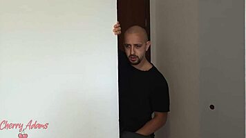 me flagrou na siririca e me fez gozar esguichando brasileira cherry adams - pink pussy squirt