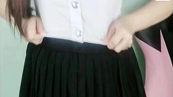 คลิปหลุดไทยตั้งกล้อง วัยรุ่นน่ารักช่วยตัวเองเสียวๆเอานิ้วเขี่ยหัวนมยั่วๆ ก่อนนั่งแหกขาเอานิ้วติ้วหีรัวๆเห็นแล้วน่าโดนเอาควยกระแทกหีรัวๆ