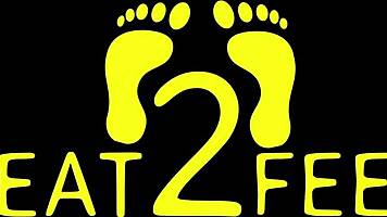 The Mischievous Masseuse Raven Rogue Sucks Aria Nicole's Toes During Perv Massage