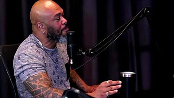 se exibiu de lingere depois de responder em quem mama senta e passa