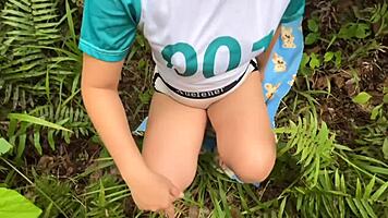 Baise extérieure bois jusqu'au climax torride