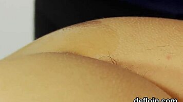 kissable kitten stretches spread vagina and gets deflorated in hardcore fetish action