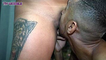 Hot Voluptuous Girl Takes Bbc Up Her Ass And Cums And Squirts From Pussy Fingering