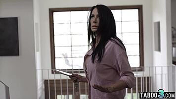 Reagan foxx gets licked hard by petite asian and girlfriend 👅😈