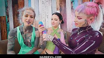 Tattooed Lesbians Anuskatzz Morea Black Kellie Panther Gape in Anal Threesome