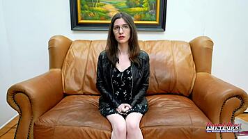 nerdy brunette hazel oconnor masturbates deep fingering mess