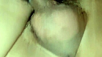 Estudiante se sienta en mi verga como loca hasta sacarme la leche en frenesí de placer