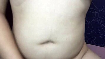 filipina girlfriend shows off her nice ass body