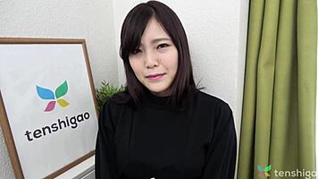 Manami Takashima Fingers Sexy Pussy Masturbation