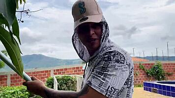 follando a la sexy latina curvy mientras el jefe no esta en casa