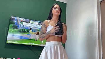 Muscular babe licks wet pussy lips before anal creampie and cum on ass in bedroom cosplay