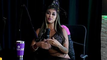 Swingers hubby introduces wife to anal double penetration debut