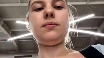 bbw gym slut fingers pussy before extreme anal pounding