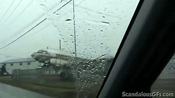 Teen babe fingers her wet pussy in the car 🚗💦