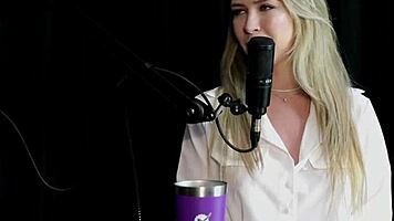 Blonde Enjoys Intense Anal with Vibrator Squirting