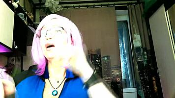 My slutwife Aimee's wild dual broadcasts thrill young viewers