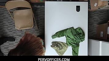 Shoplifter teen dakota rain blows officer to pay her naughty price!