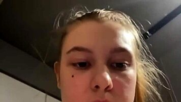 Watch her pussy stretch extreme with public fisting orgasm