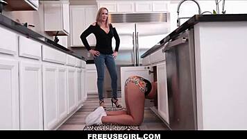 Freeusegirl blonde teen Harley King stuck and fucked hard by Rion King monster cock