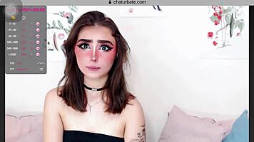 im lizzyhoney hermosa petite teen with small tits