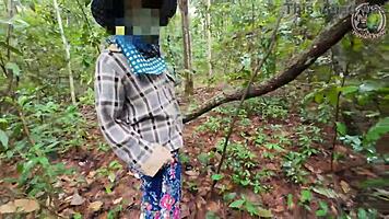 Thai village amateurs sneak passionate outdoor forest sex in crisp 4K