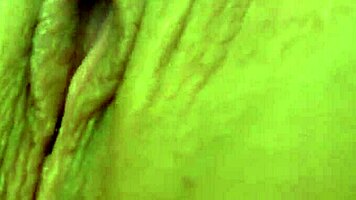 umm jenessa masturbating homemade with dildo so wet