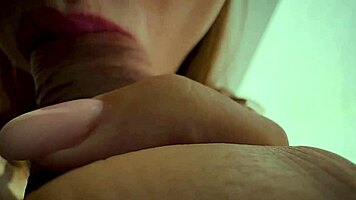 18 year old gigi overwhelmed sucking cock first time at inn