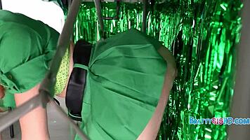 Hé petite 18+ en minijupe taille haute, on baise plus que du teasing