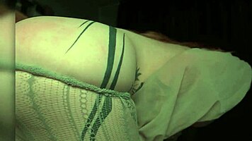 Big-assed redhead Aryan Queen slurps juicy deepthroat on huge cock close-up