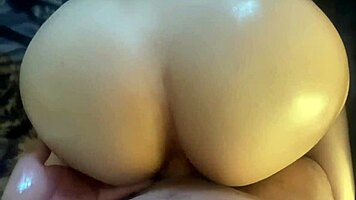 BIG OILED LATINA BUBBLE BUTT gets POUNDED hard from behind in homemade amateur action