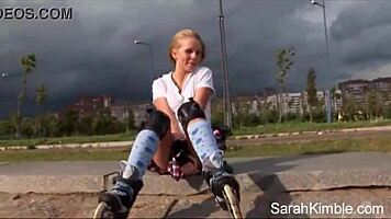 sara kimble rollerblades naked in park flashing her sweet pussy up close 😘🔥