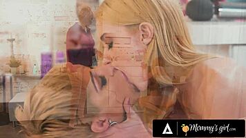 Ryan Keely, finger Chloe Cherry's feet deeper?