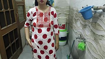 Naughty Babe Deepthroats For Explosive Cum Blast