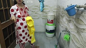 Naughty Babe Deepthroats For Explosive Cum Blast