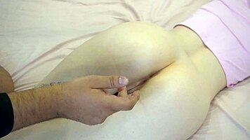 first timer babe stretches ass with buttplug then deep anal fingering