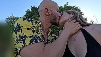 Yo, picked up this bubble butt park girl, ditched condom for raw fuck!