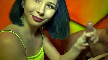 amateur webcam babes tease with wet pussies and big cocks in german chat
