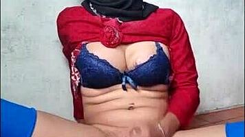 black hijab shemale teases cock and anal depths