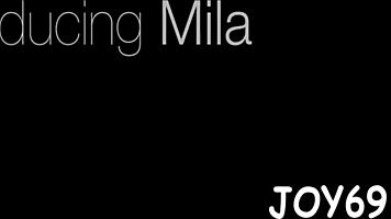 i'm so itchy down there gotta rub this tight pussy now