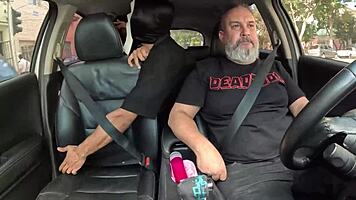 Halloween carona: juicy brazilian teen's wet pussy licked and fucked outdoor