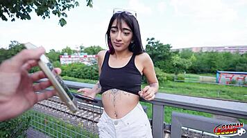 lunita galactica, wanna scout pickup for bareback casting fuck?