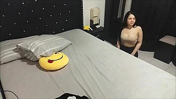 colombian gym babe licks ass rimjob deepthroat after cardio workout