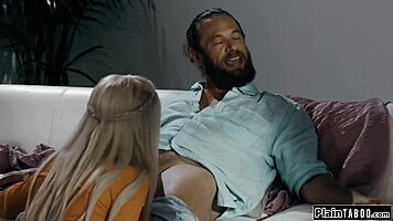 WIFE JOINS HUSBAND CHEATING WITH HOT WAITRESS DEEPTHROAT FUN!