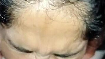 Mi Hermosa Vecina Se Baña En Mi Casa Y Le Orino La Cara Antes De Facial Cumshot!