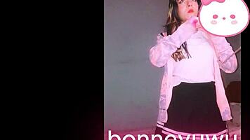 Bonneyuwu Argentinian Cutie Masturbates Solo